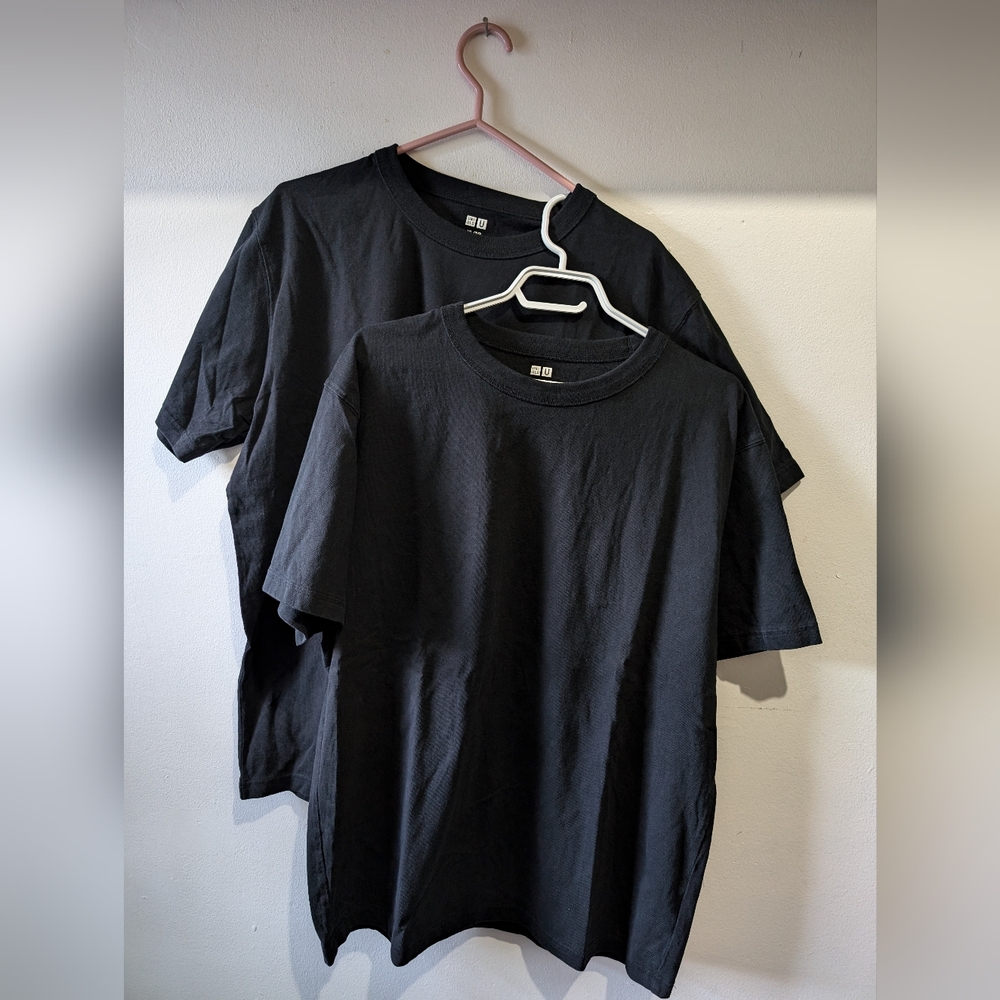 Uniqlo U black crewneck t shirts mens sz XL x2